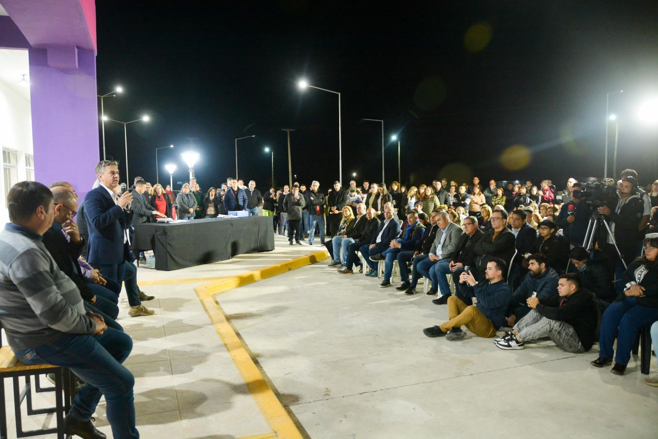     Zdero inauguró la nueva terminal de ómnibus en Presidencia de la Plaza: “Es un hecho histórico” 