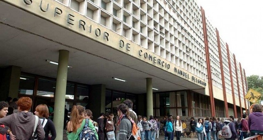 Córdoba: llevarán a juicio al estudiante que usó IA para crear imágenes porno de sus compañeras 