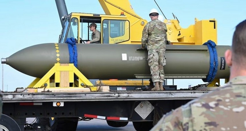 Cómo es la inédita bomba antibúnker que utilizó Estados Unidos