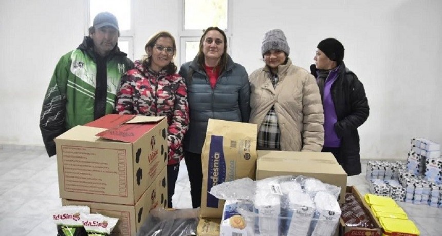 Fontana: entregaron módulos de alimentos para merenderos  