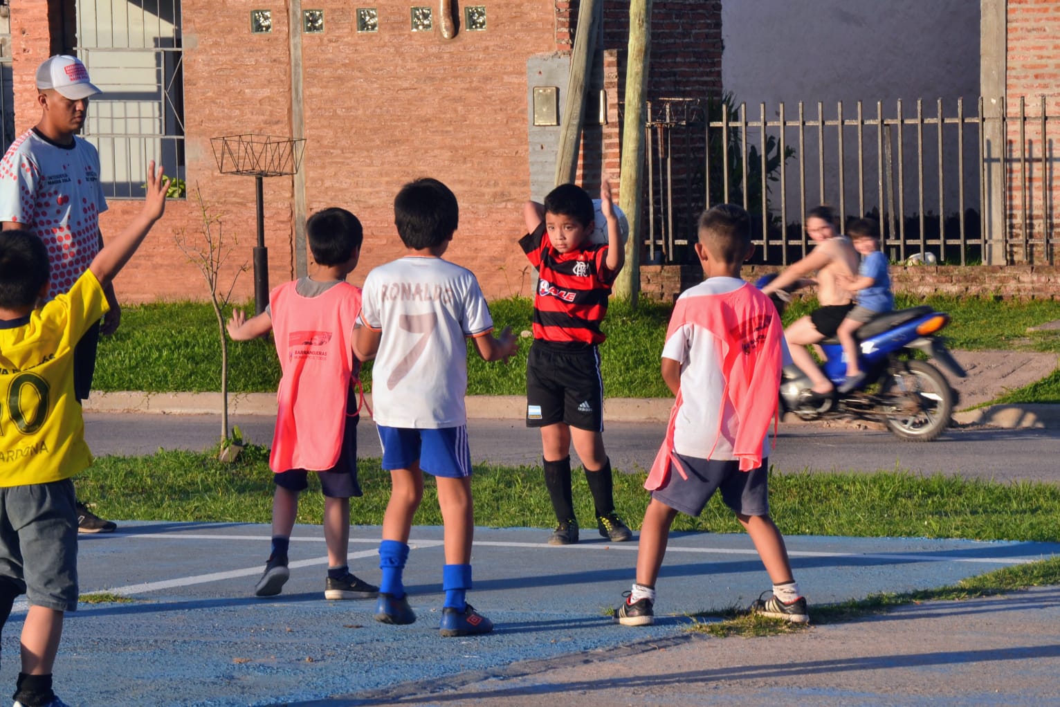 Llega la primera edición de la liga municipal de básquet y voley en Barranqueras 