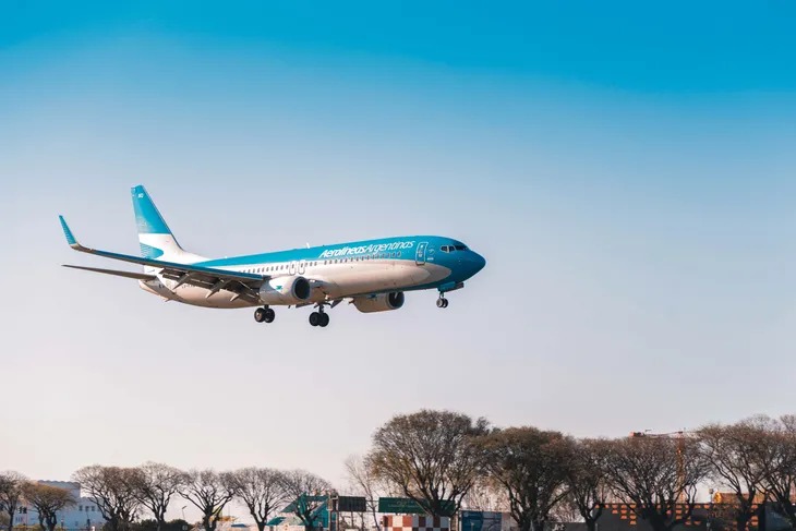 Caída del turismo aéreo con Milei: 640 mil pasajeros menos que el año pasado 