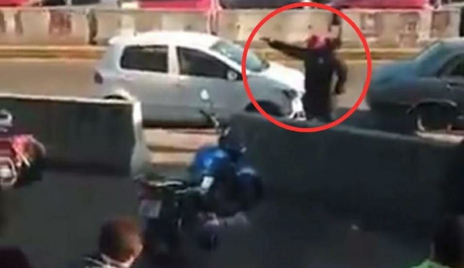 Balacera en La Salada: dos remiseros se enfrentaron a los tiros y tres personas resultaron heridas