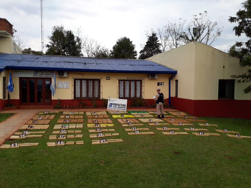 Misiones: Prefectura Naval Argentina secuestró más de 660 kilos de marihuana