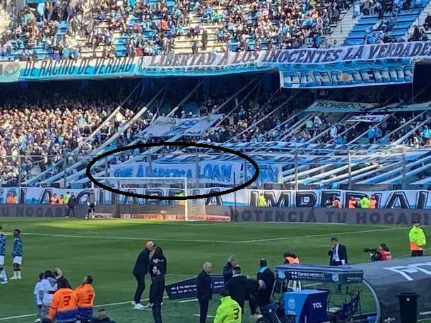 La hinchada de Racing se sumó al pedido para que aparezca Loan
