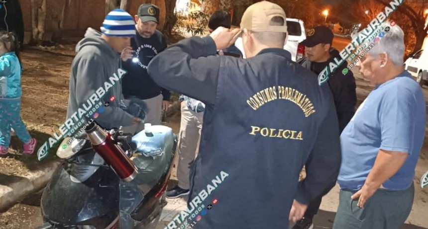 Resistencia: circulaba en motocicleta con una menor y estupefacientes entre sus prendas