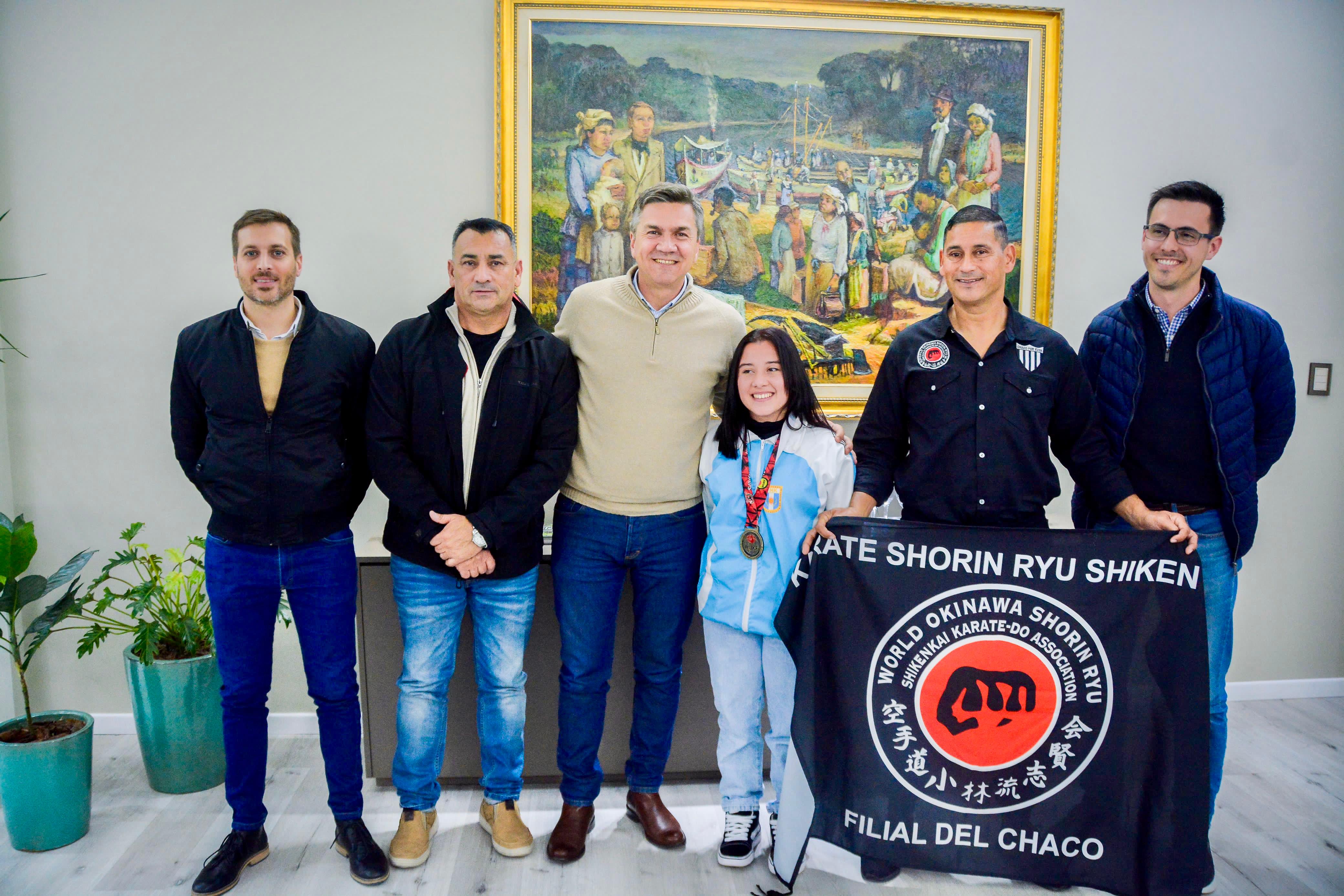 El gobernador recibió a Melani Alegre, la chaqueña campeona mundial de karate