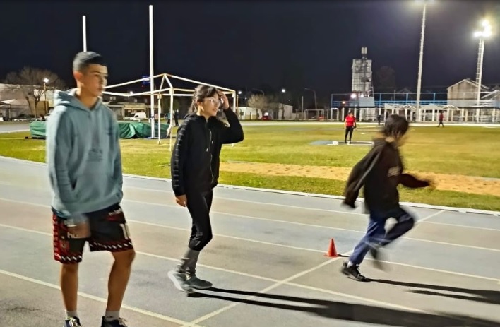  Vóley y atletismo gratis en el Jaime Zapata