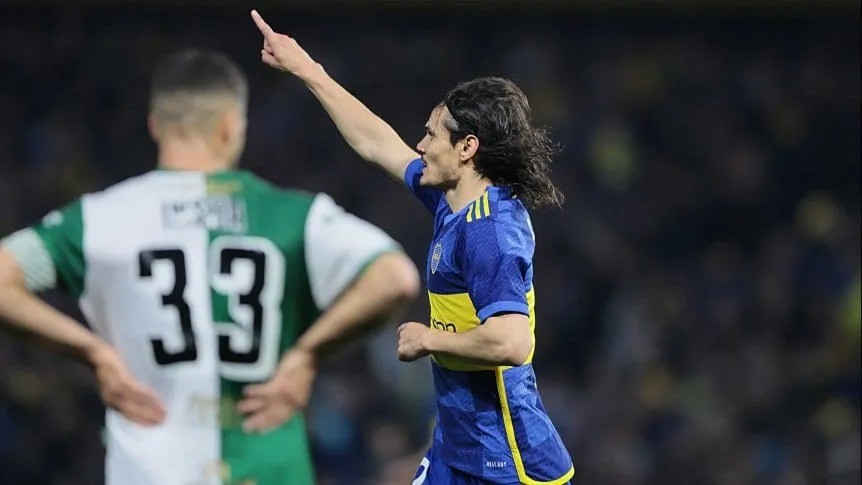 Boca goleó a Banfield y recuperó terreno en el torneo local