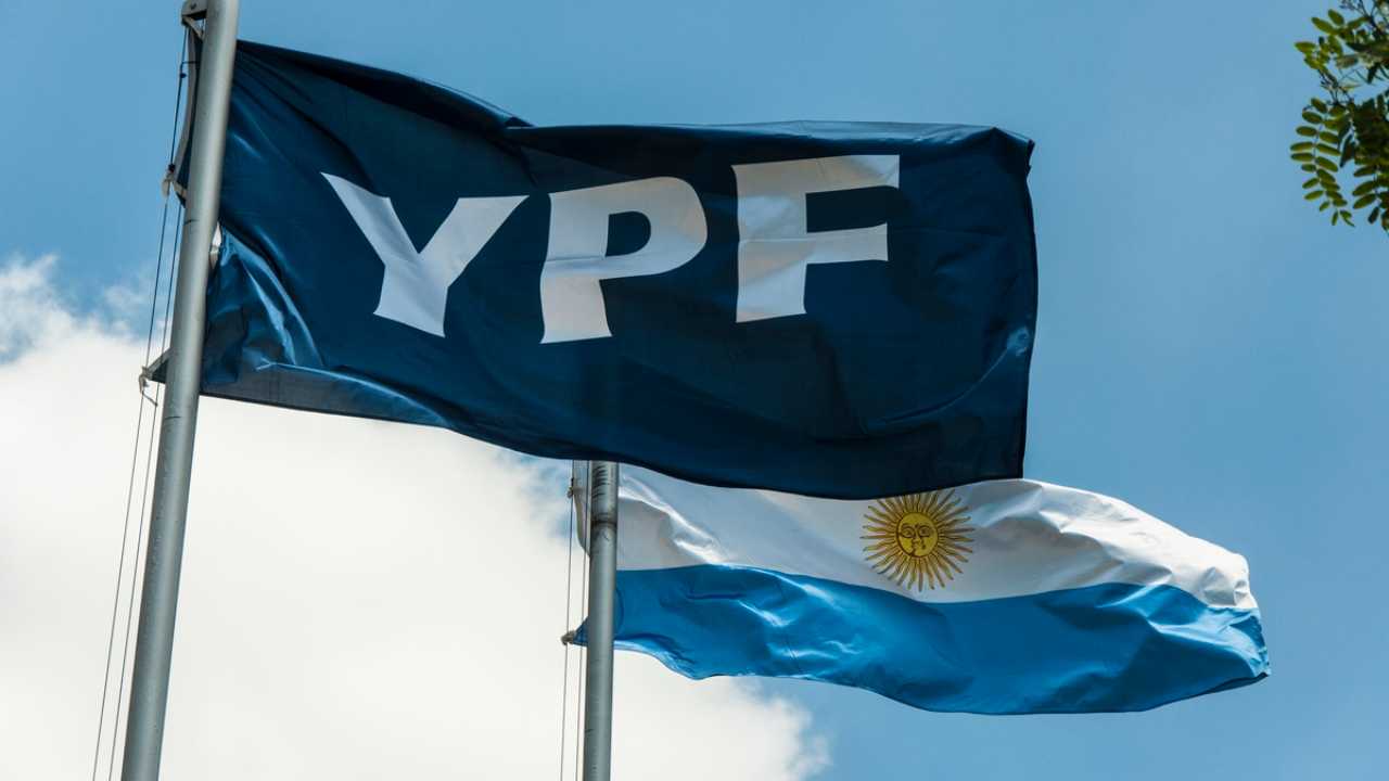 Juicio por YPF: Argentina ya debe más de US$17.500 millones y enfrenta una orden de transferencia de acciones 