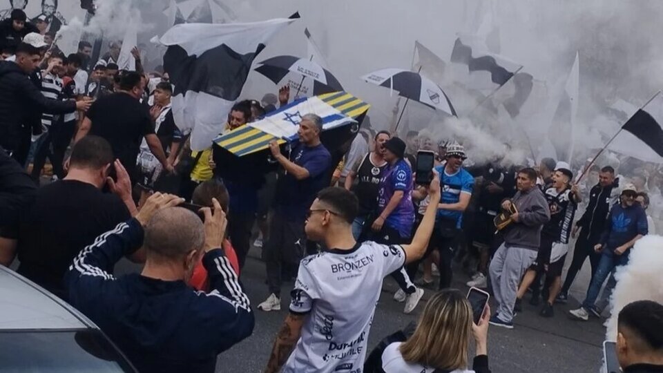 Sancionan a 16 barrabravas de All Boys por actos antisemitas en el clásico ante Atlanta
