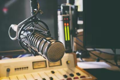 Hoy se celebra el Día del Locutor: por qué se festeja el 3 de julio en la Argentina