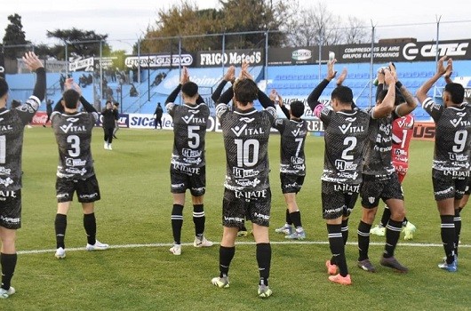For Ever recibe a Colón de Santa Fe, a partir de las 16