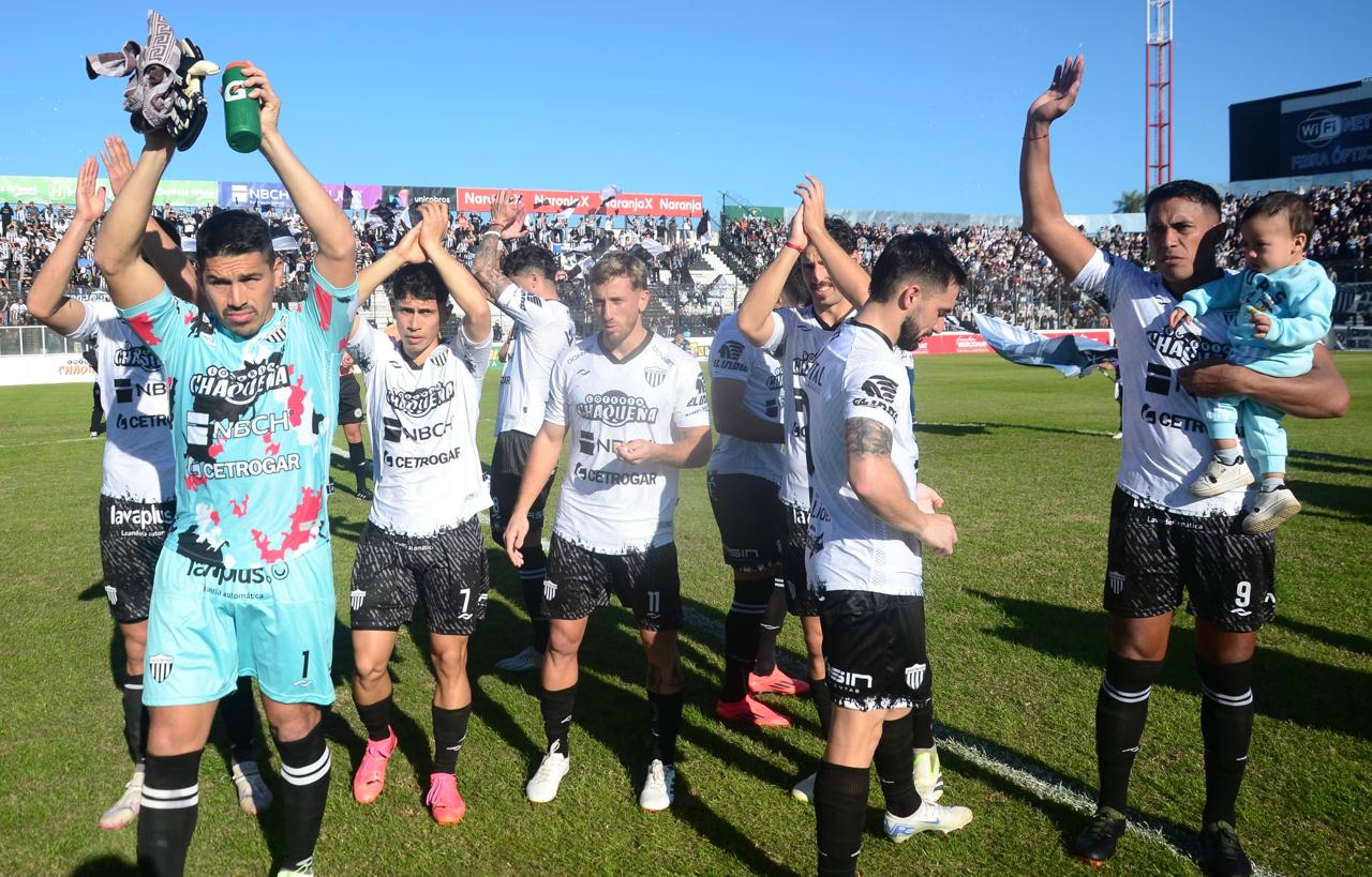 Primera Nacional: For Ever parte el viernes por la noche hacia Santiago 