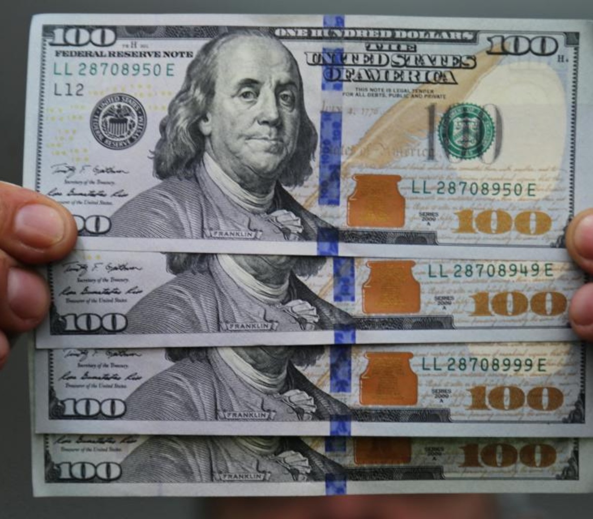 El dólar blue sigue en $1.280 y el oficial se vende a $1.275