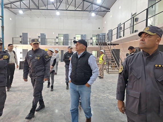 El ministro de Seguridad supervisó obras en el servicio penitenciario de Sáenz Peña
