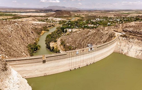 Lo dice la ciencia: el peso del agua en represas modificó el eje de rotación de la Tierra