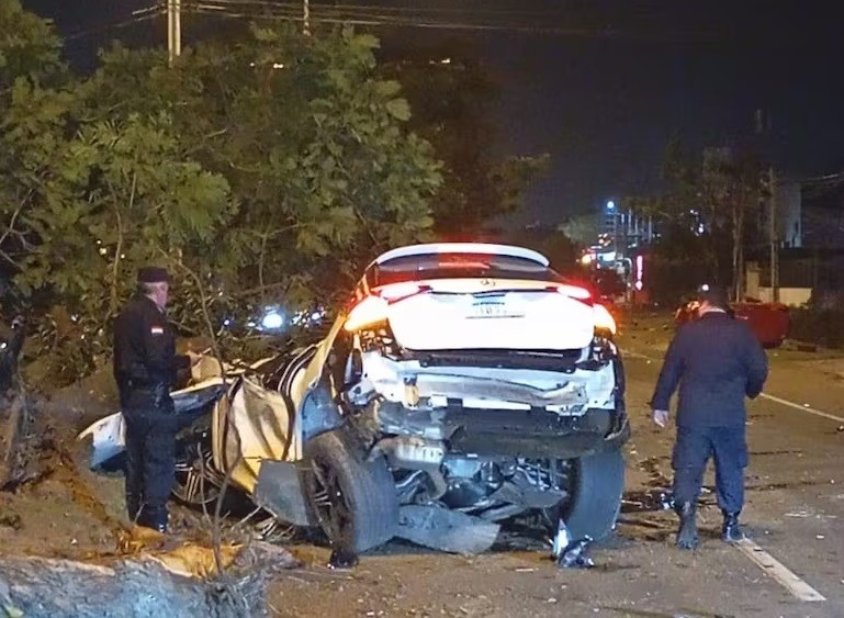 Paraguay: Triple accidente en una autopista dejó como saldo un fallecido 