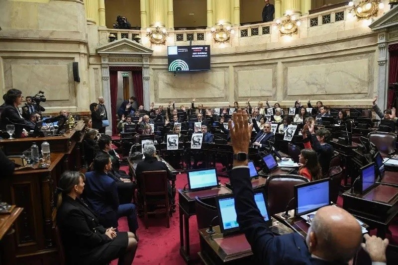 Para el gobierno nacional, la vía para sostener vetos en el Congreso son los gobernadores 