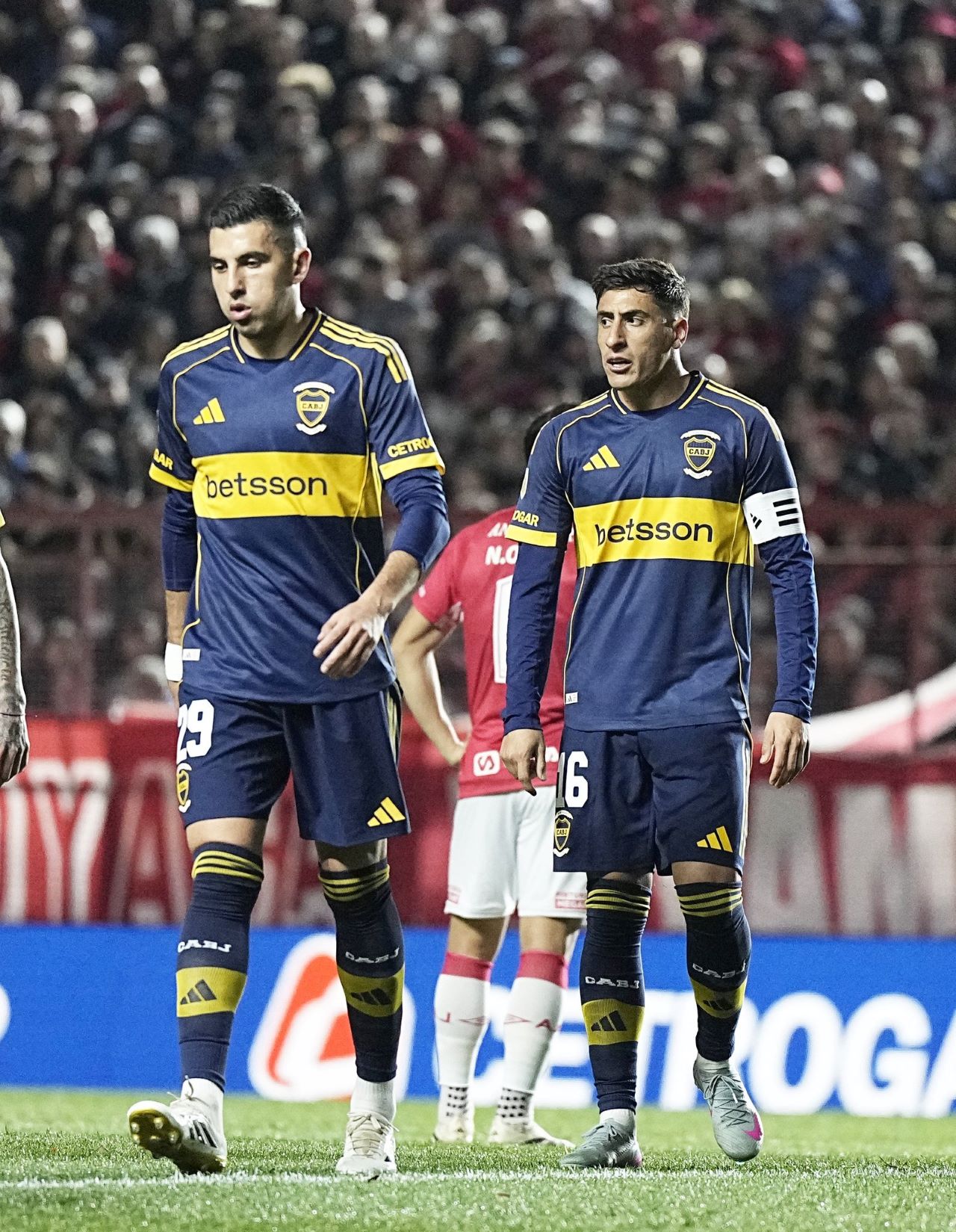    Boca debutó en el torneo con un empate ante Argentinos