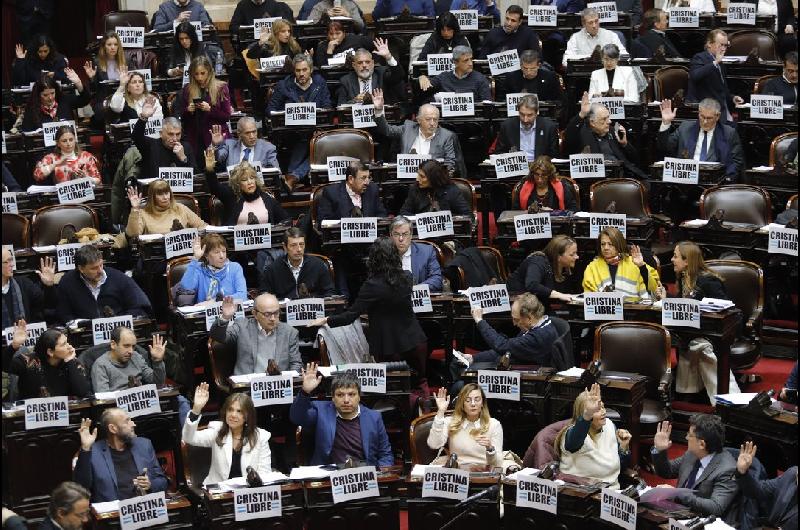 La Cámara de Diputados va por una sesión especial y busca darle otro quiebre al gobierno