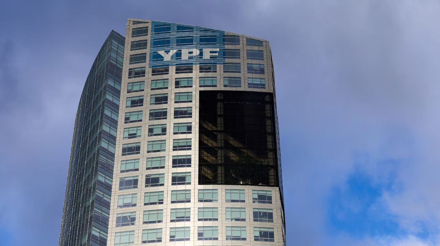 Purga del Gobierno en la Procuración por sospechas de filtración de información sobre YPF