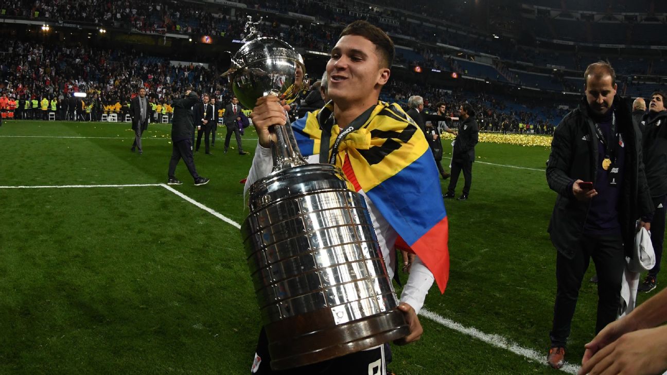 Juanfer Quintero volvió a la Argentina para iniciar su tercer ciclo en River