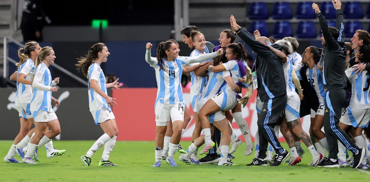 Argentina se lo dio vuelta a Chile y es líder de su grupo en la Copa América Femenina