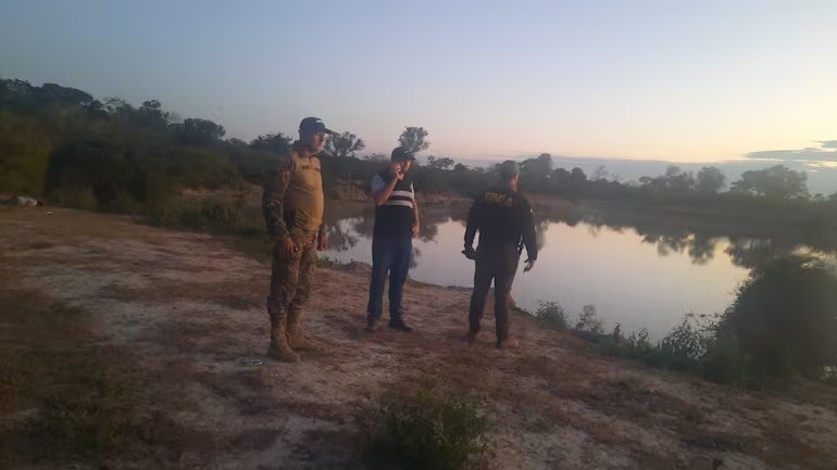 Paraguay: Misterioso hallazgo de un cadáver con heridas de bala en un descampado  