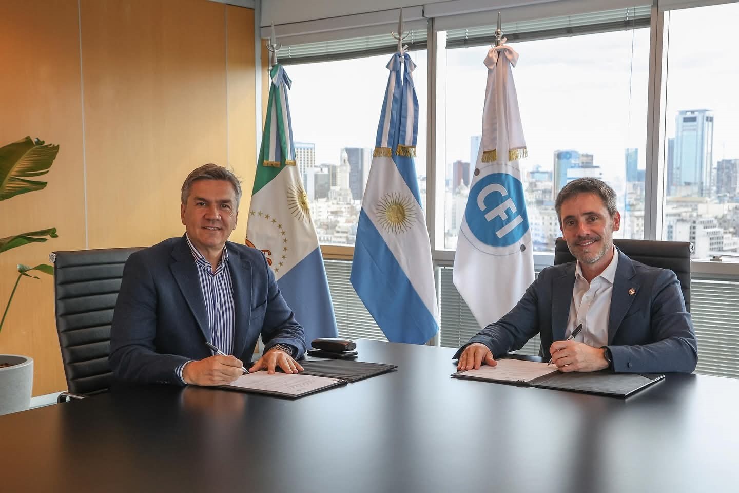 Zdero firmó con el CFI un acuerdo para potenciar el turismo y las industrias chaqueñas