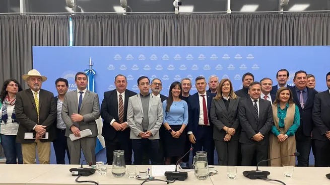 Intendentes de todo el país preparan desembarco en el Congreso para presionar por fondos para las provincias