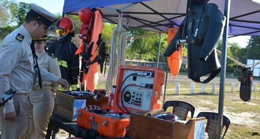 Barranqueras celebró al aire libre el Día de la Prefectura Naval Argentina