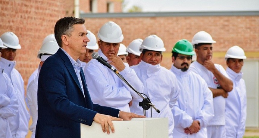 Pampa del Infierno: El gobernador Zdero puso en marcha un frigorífico caprino chaqueño
