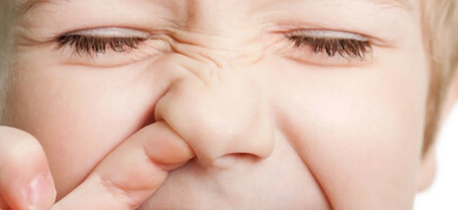 Meterse el dedo en la nariz puede tener riesgos para la salud