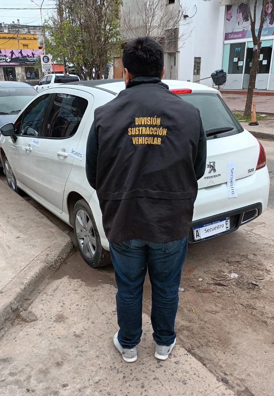 Roban un automóvil en Buenos Aires y lo recuperan en Barranqueras 