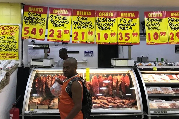 Deflación en Brasil: el índice de precios cayó  0,68% en julio