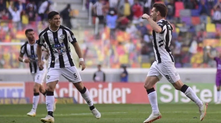 Central Córdoba (SdE) goleó a Colón por la Liga Profesional 2022