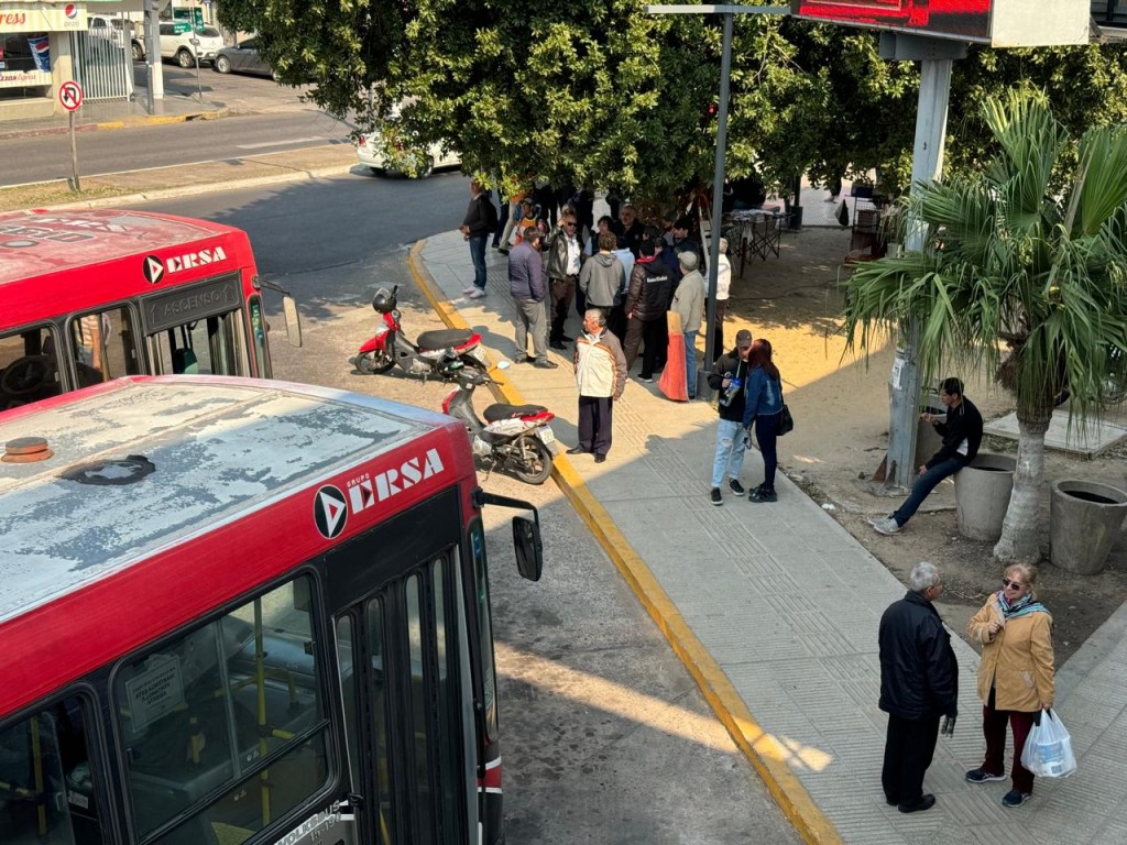 Dos horas sin colectivos esta tarde en Corrientes