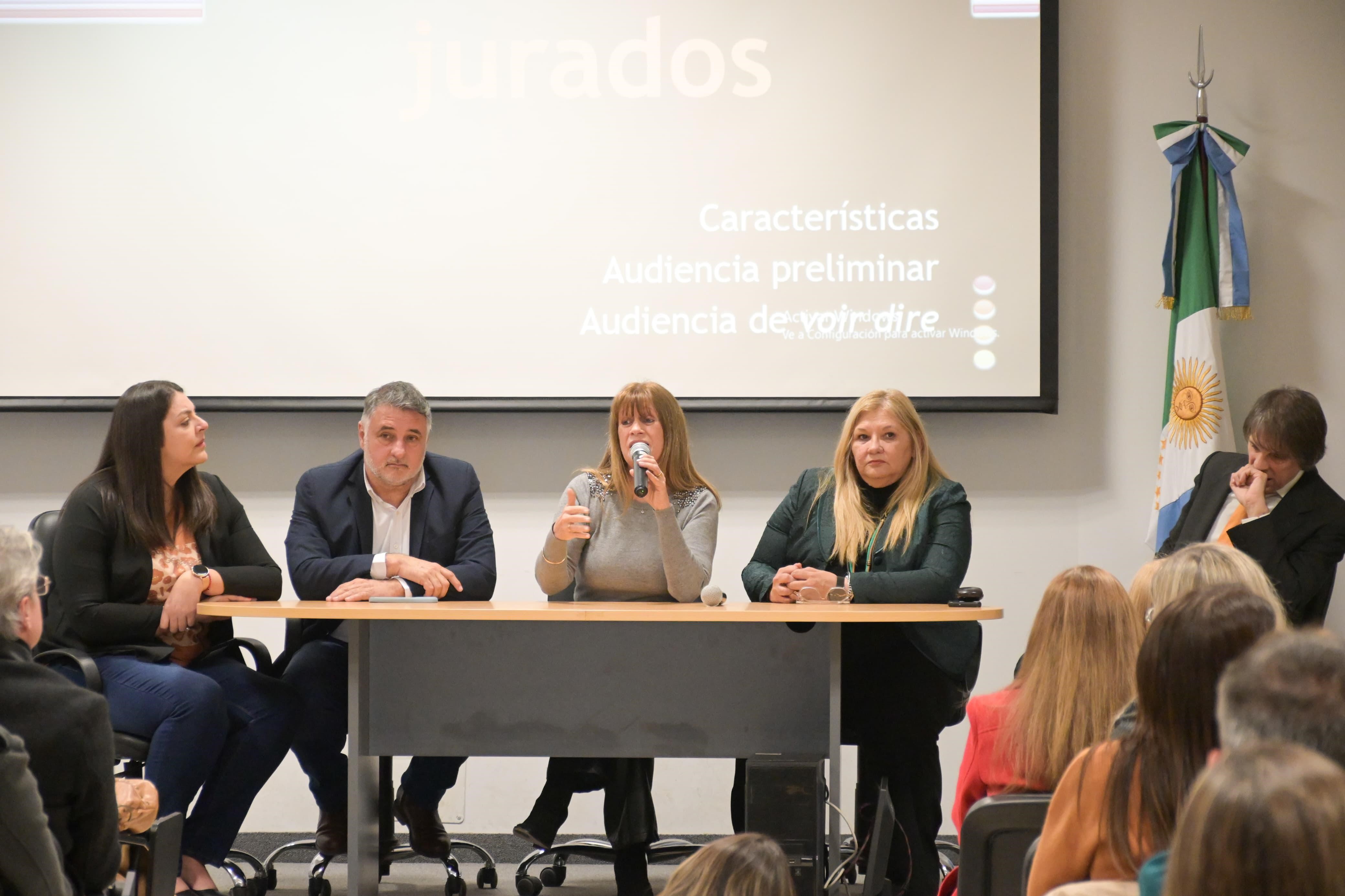 La Legislatura promovió el sistema de Juicio por Jurados en Villa Ángela