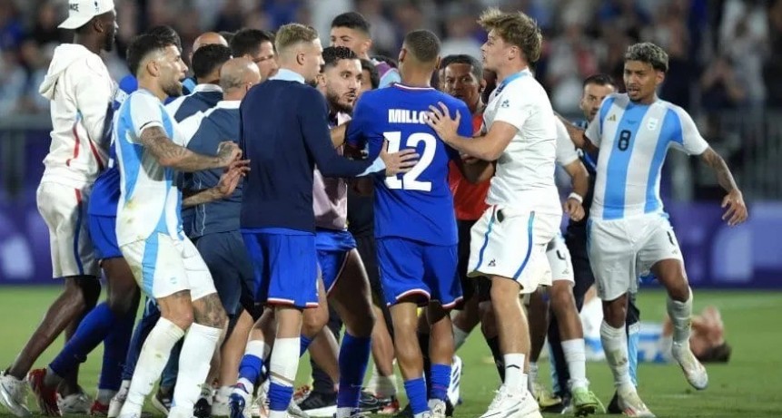 Provocación y final caliente: el paso a paso del picante cierre entre Argentina y Francia por Juegos Olímpicos