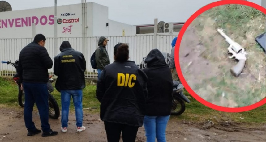 Los encontraron con un arma de fuego cerca de un concurrido hipermercado 