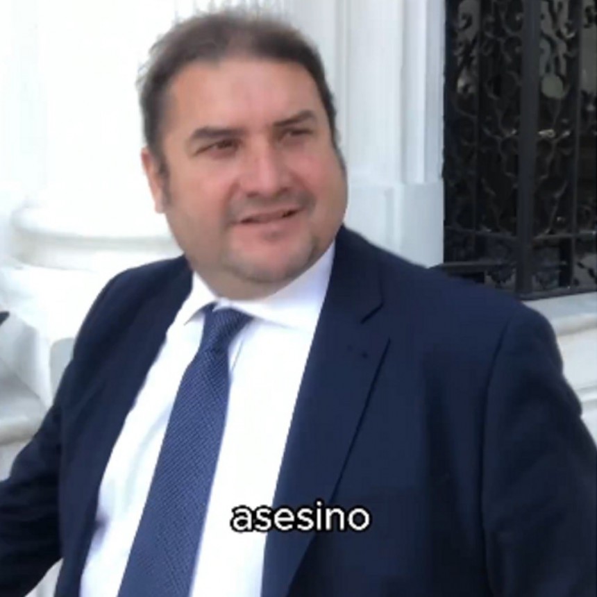 Caso Loan: Increpan al senador Pellegrini al grito de 
