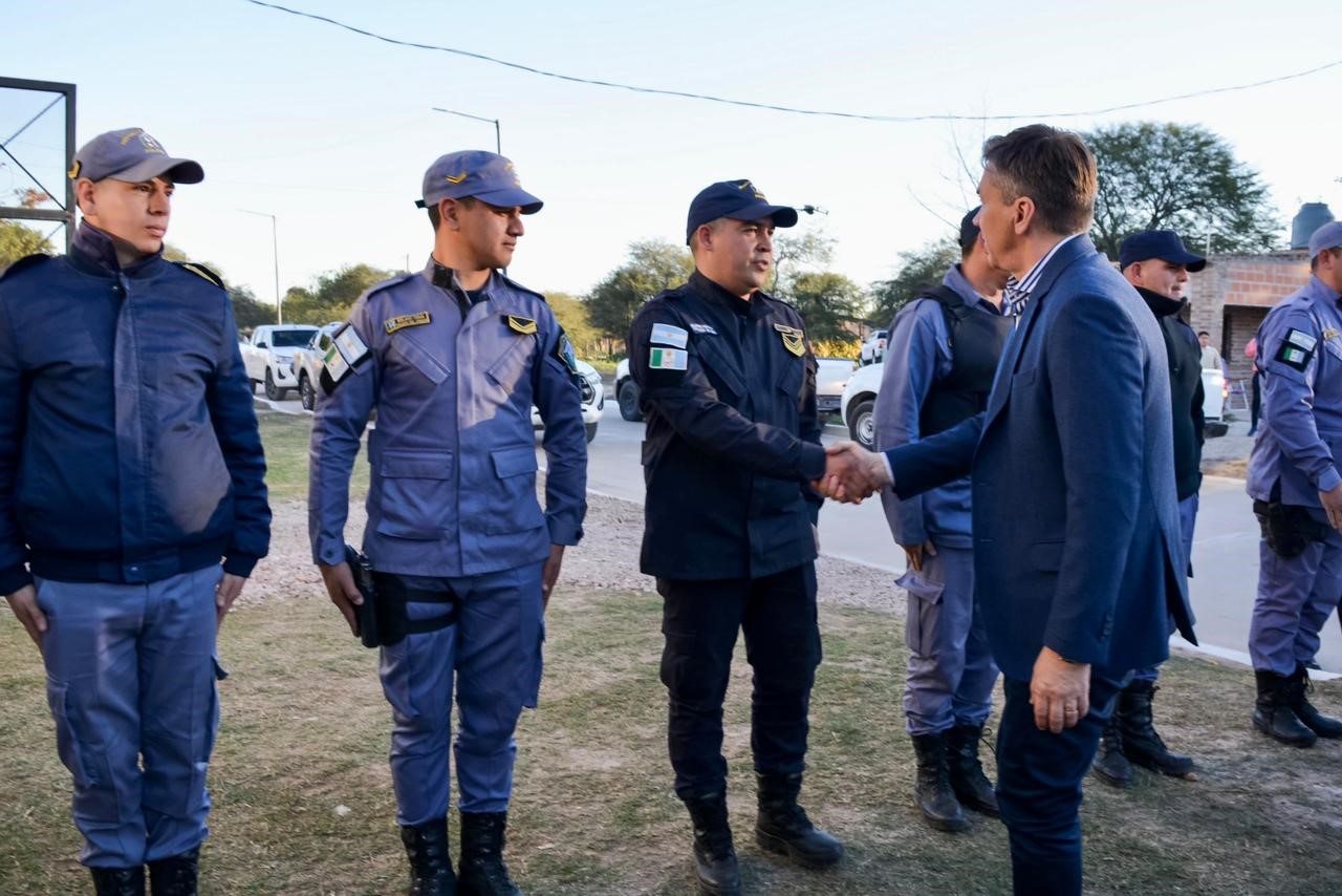 Inauguración de un destacamento policial y un centro de monitoreo por el aniversario de Pampa del Indio