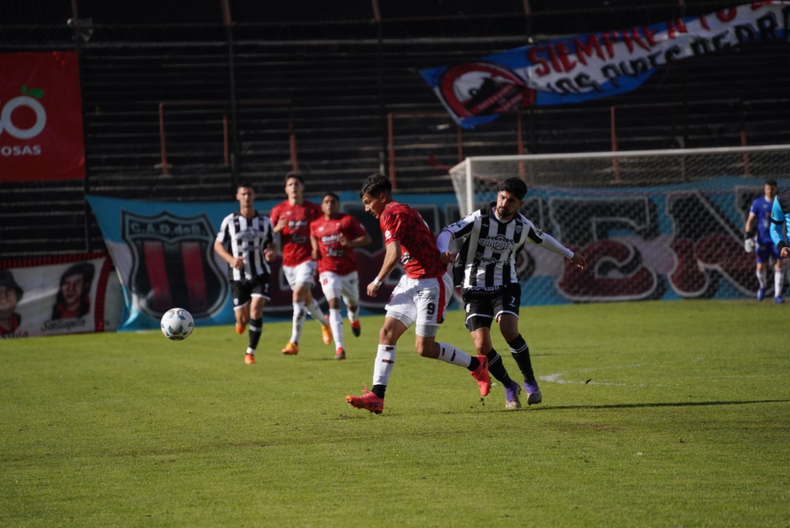 Positivo empate de For Ever ante Defensores de Belgrano