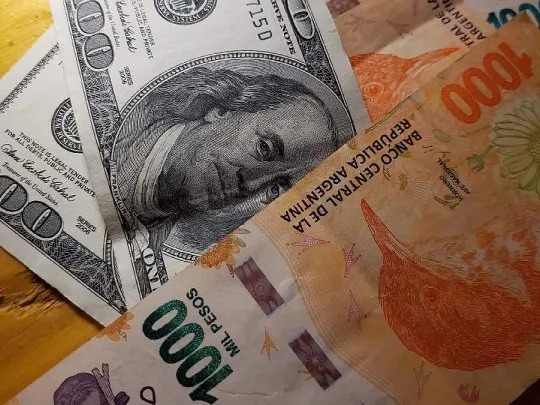 Por la caída del salario real, cada vez más argentinos son clase baja
