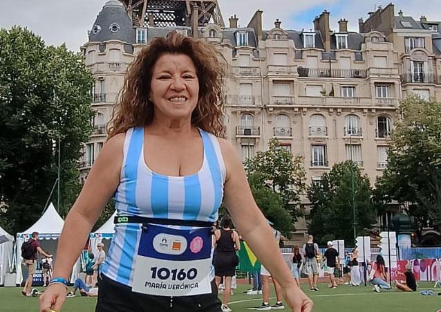 La deportista chaqueña Verónica Acevedo compite en París 