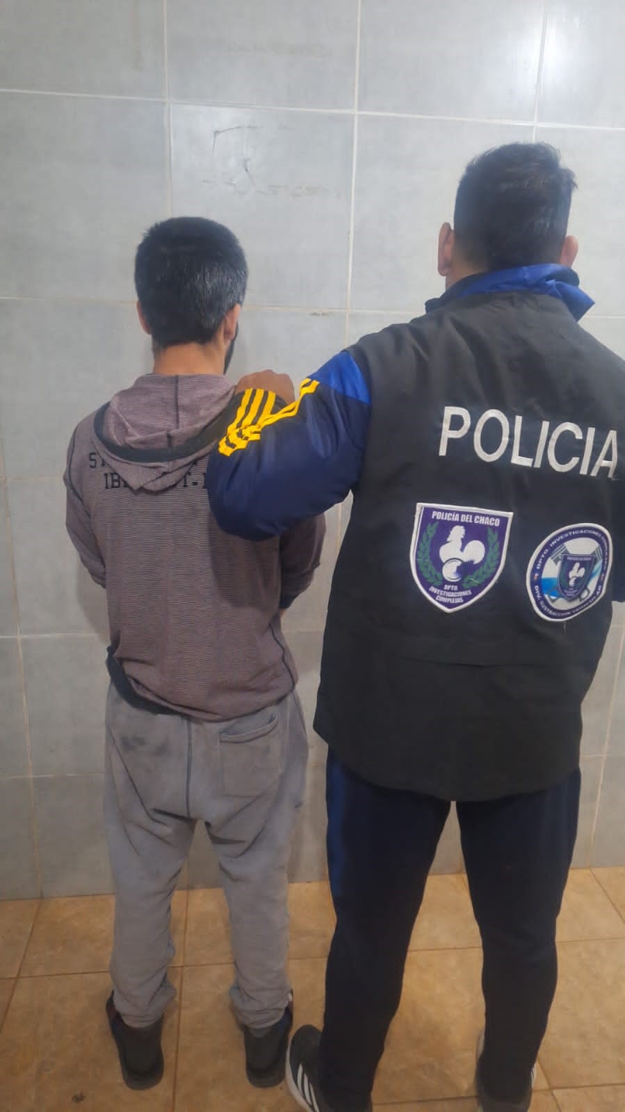 Fue víctima de un robo piraña, persiguió a los ladrones y ya atraparon a uno
