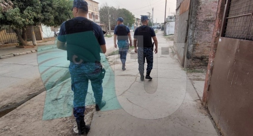 Infantería recorre los barrios de Resistencia para prevenir delitos  