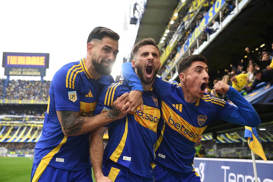 Boca reaccionó a tiempo y se lo dio vuelta a San Lorenzo con garra y goles 