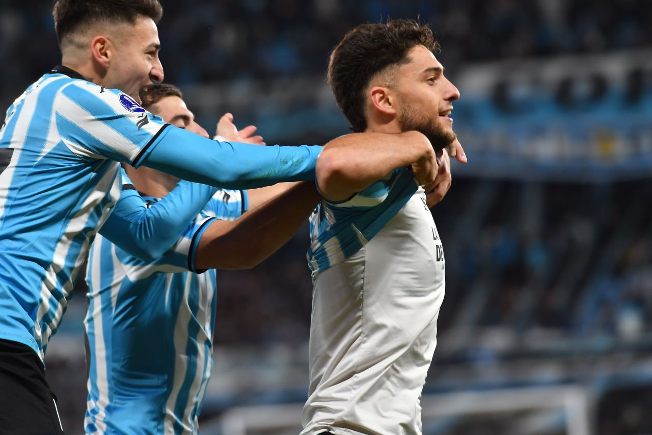 Racing goleó a Huachipato para meterse en cuartos de la Sudamericana